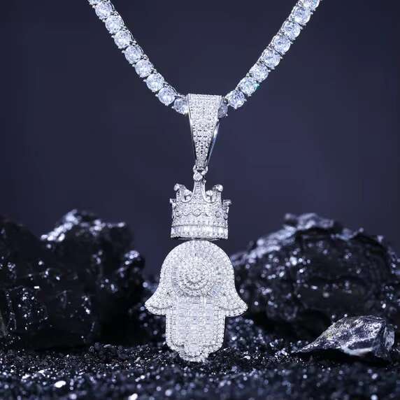 New Arrival Iced Blinged out Fatima Hamsa Hand Kings Crown 925 Silver Pendant Chain Moissanite High Quality Pendants Charms