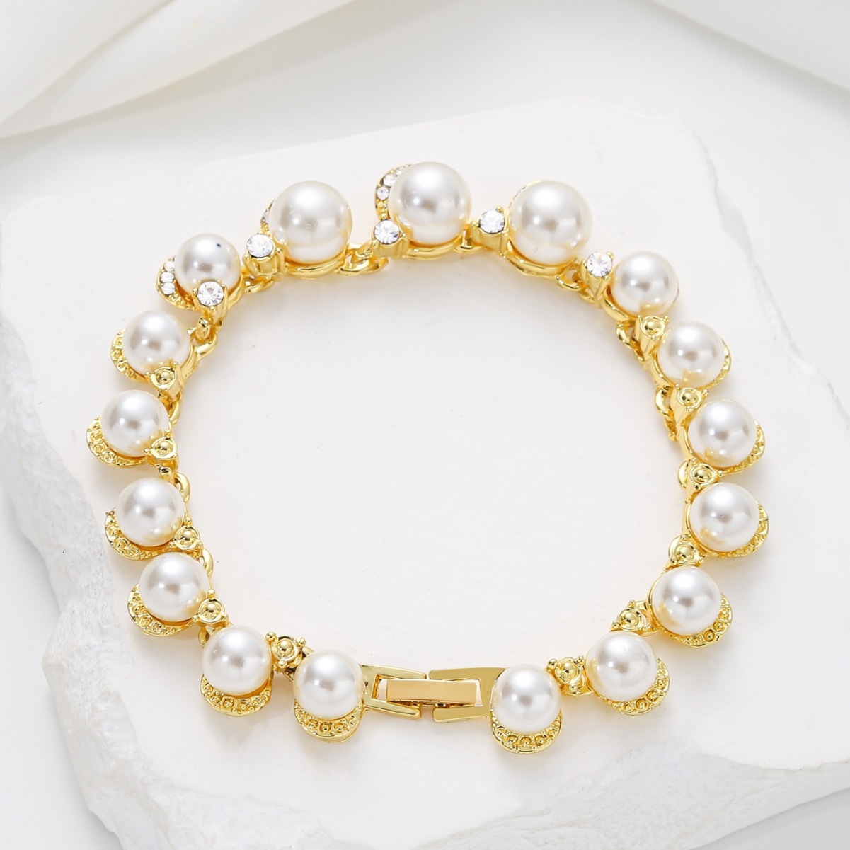Style Bracelet Wrapped with Inlaid Zircon Baroque Imitation Pearl Beads