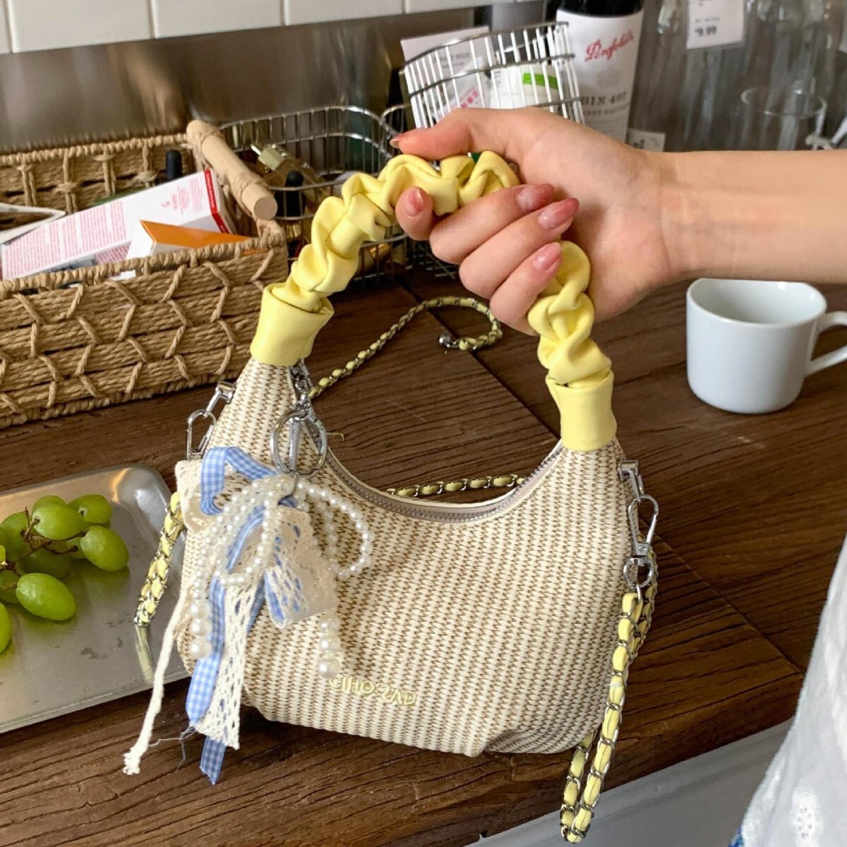 Free shipping designer Bag Wrinkled Cloud Bag Woven Bag Women Bag 2025 New Beach Vacation Bag Crossbody Bag Chain Bag Shoulder Bag Underarm Bag