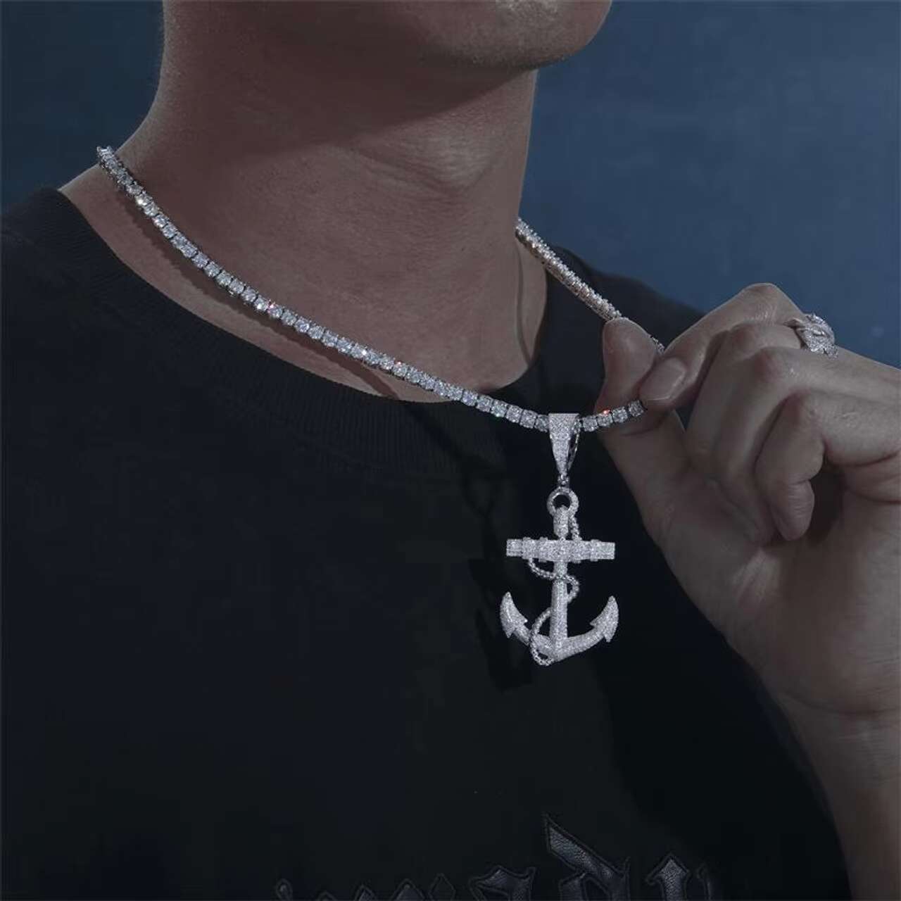 Chic Unisex Heavy Gauge Hip-Hop Inspired Link Bracelet Featuring Precious VVS Diamonds And Moissanites