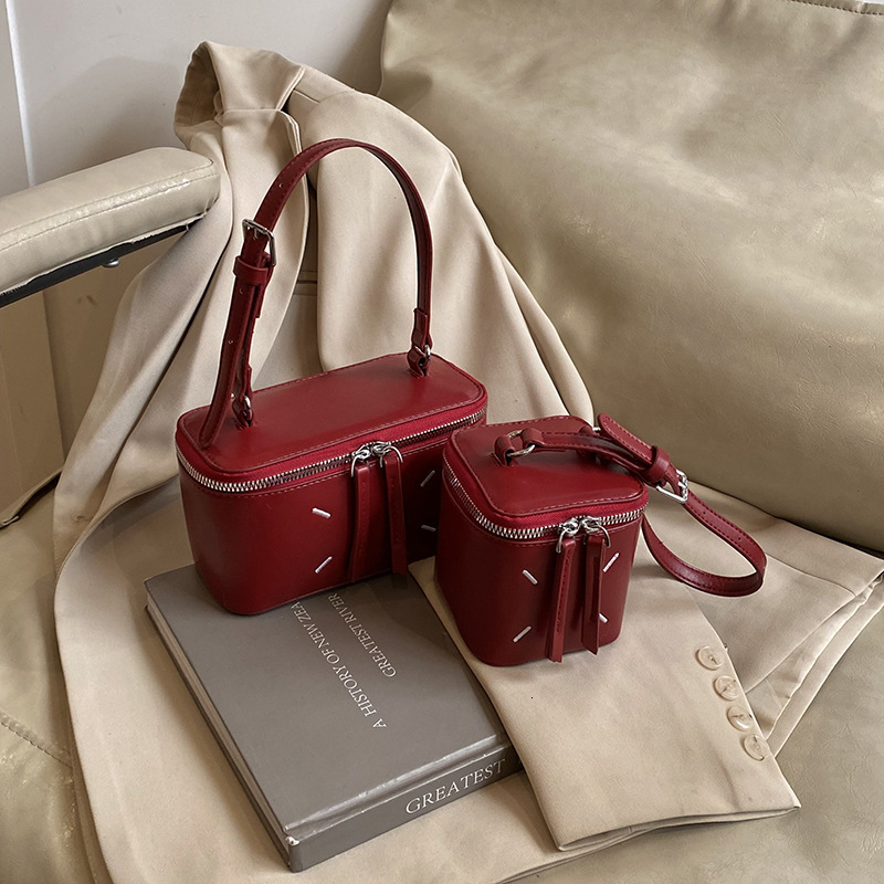 Free Shipping 2025 New Designer Bag PU Leather Dice Bag Fashionable High-quality Shopping Bag Fashionable Multifunctional High-end Women's Handba