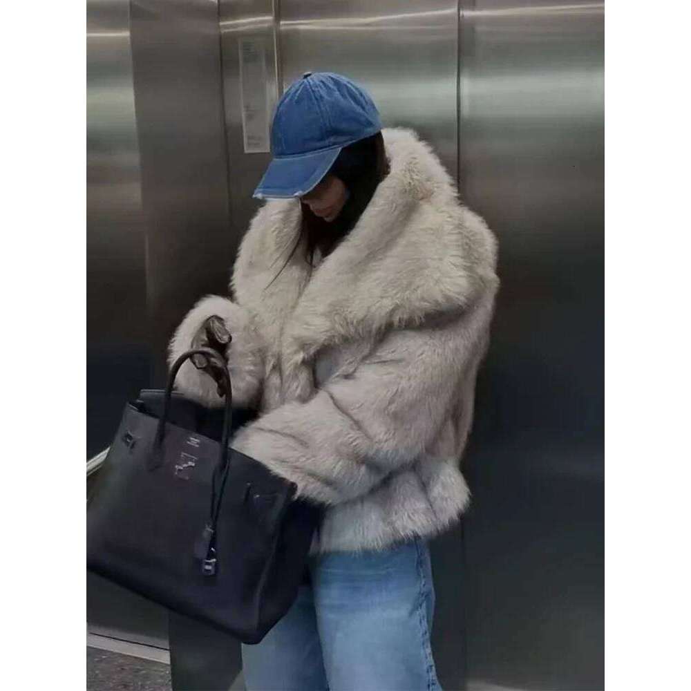 TRAF 2024 Woman Autumn Winter Faux Fur Coat Plush Fluffy Women's Jacket New In Outerwears White Red Gray Black Wool Blends Coats
