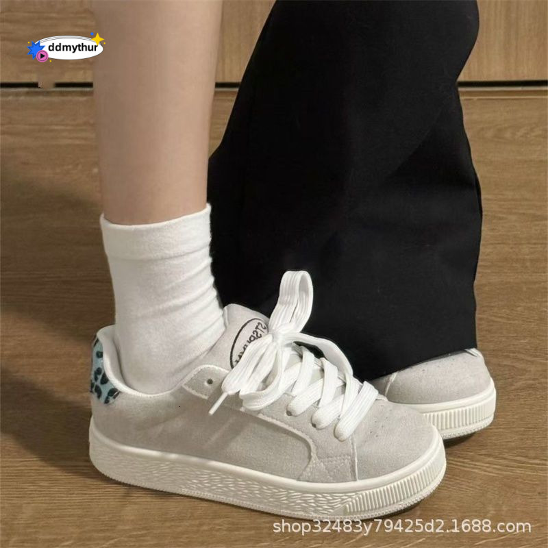 2025 Spring and Autumn New Women's Korean Style Niche Versatile Student Casual Bread Shoes Leopard Print Patchwork Sneakers ddmythur