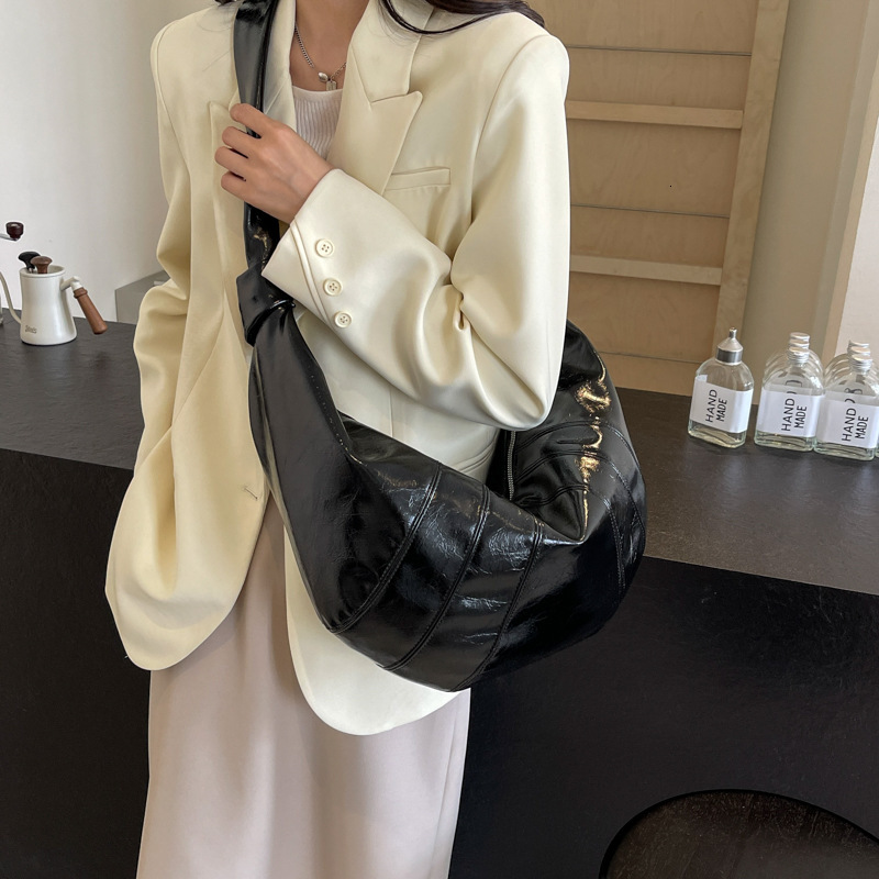 Free shipping designer Women Bag 2025 New Style Patchwork Versatile Dumpling Bag Large Capacity Office Commuter Bag Crossbody Bag