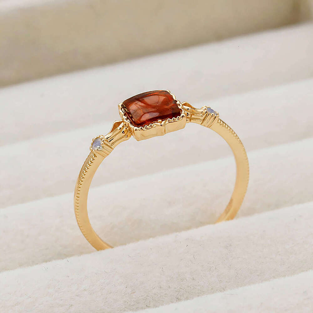 Elegant Simple Square Recycled Amber for Women Gold-Plated Palace Light Luxury Adjustable Ring