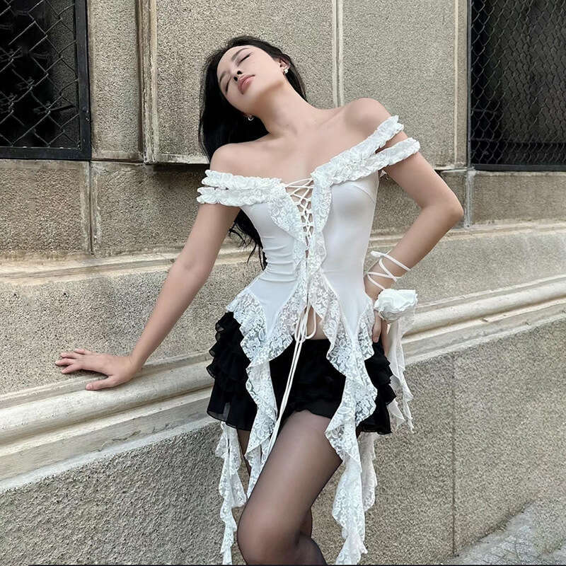 Spring New Women's Fashion Solid Color Slim Fit Street Style Off-Shoulder Lace Trim Top B5