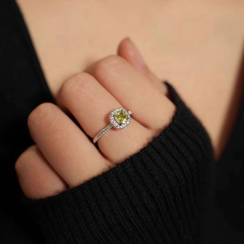 2025 French Style Olive Green Adjustable Open Ring for Women, Niche Design, Light Luxury, High-end Feel, New Model