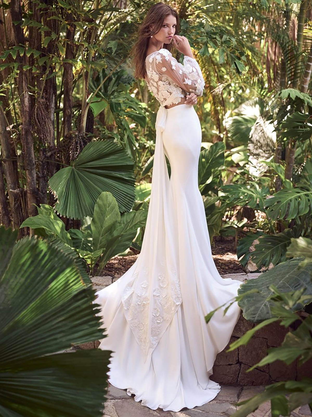 Exquisite Two Piece Mermaid Wedding Dress Illusion Tulle Applique Long Sleeve and Chiffon Bridal Scoop Neck Custom Made Gowns