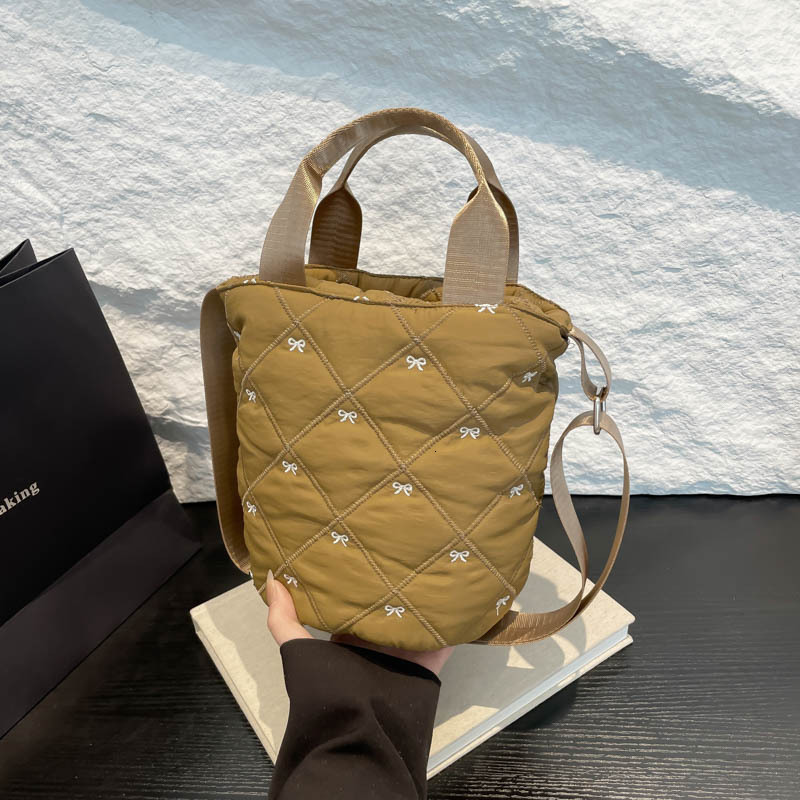 Free Shipping For Designers Korean Style Quilted Luxury Bag Bowknot Embroidered Bag Versatile Crossbody Bag 2025 New Niche Shoulder Bag Handheld Bucke