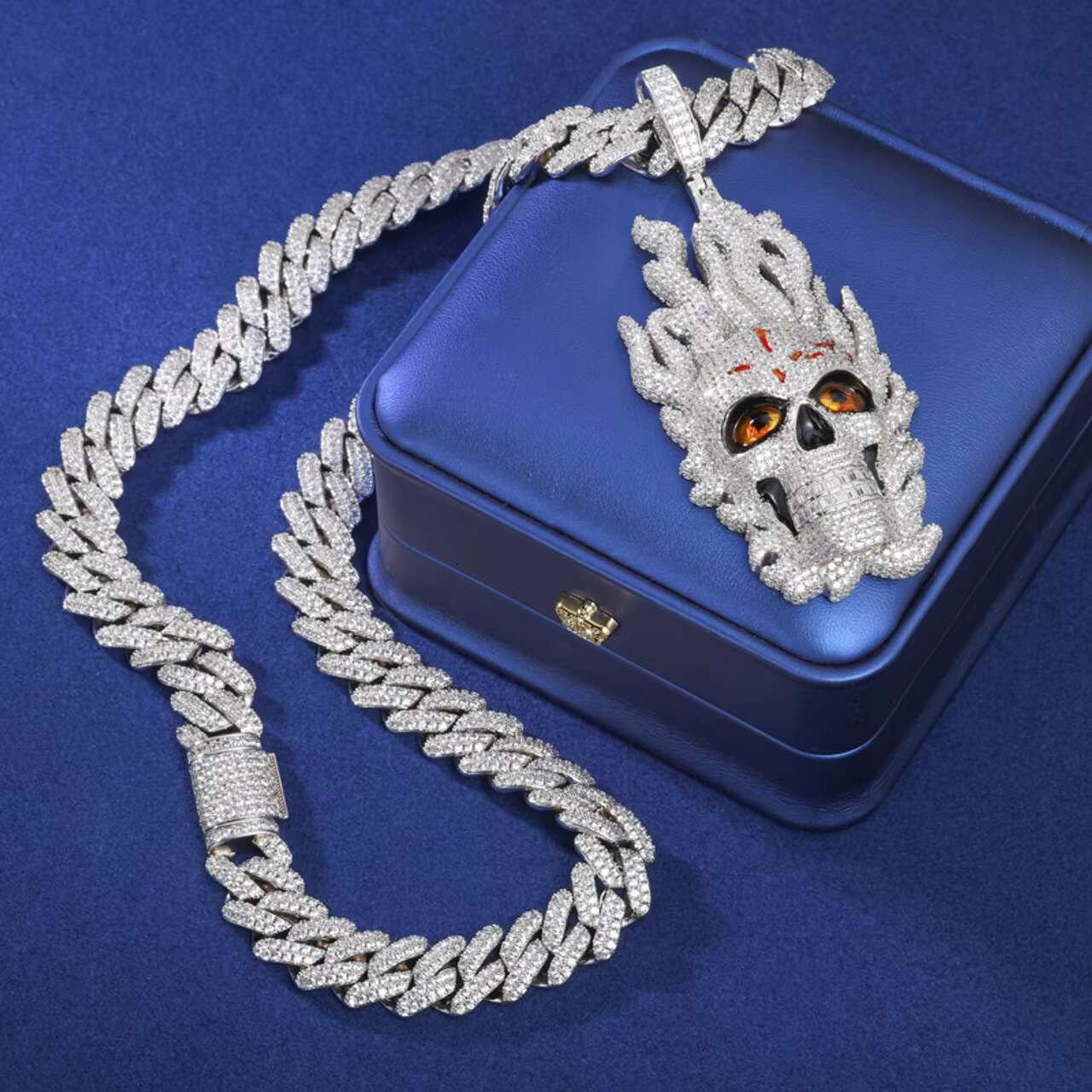 New Arrival 925 Solid Iced Out Moissanite Fire Skull Pendant Necklace Hip Hop Style Stylish and Unique