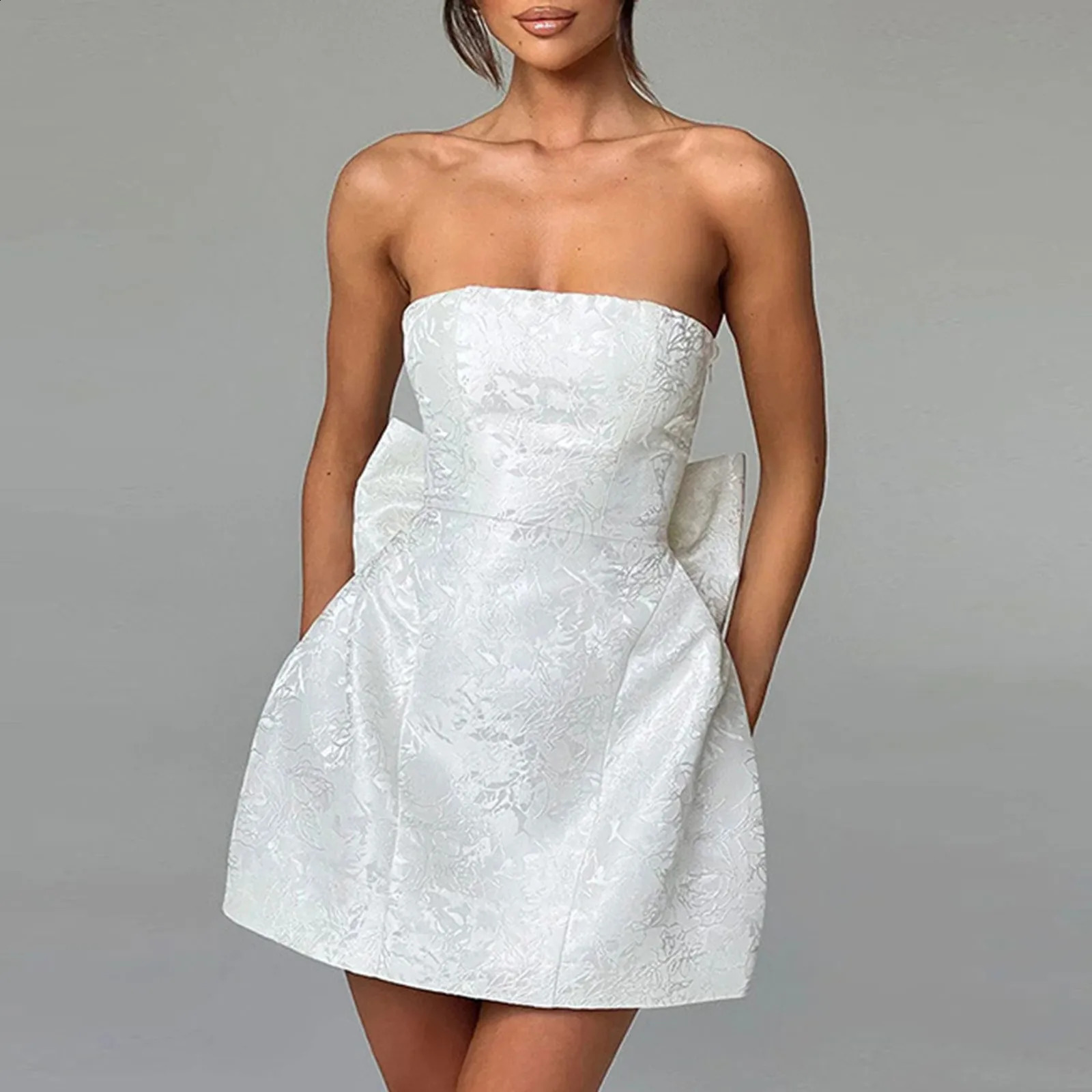 Satin Strapless Homecoming Dresses For Teens Embroidery Short Prom Cocktail Mini Party Dresses Bow On Back Cute Elegant Skirt 250617