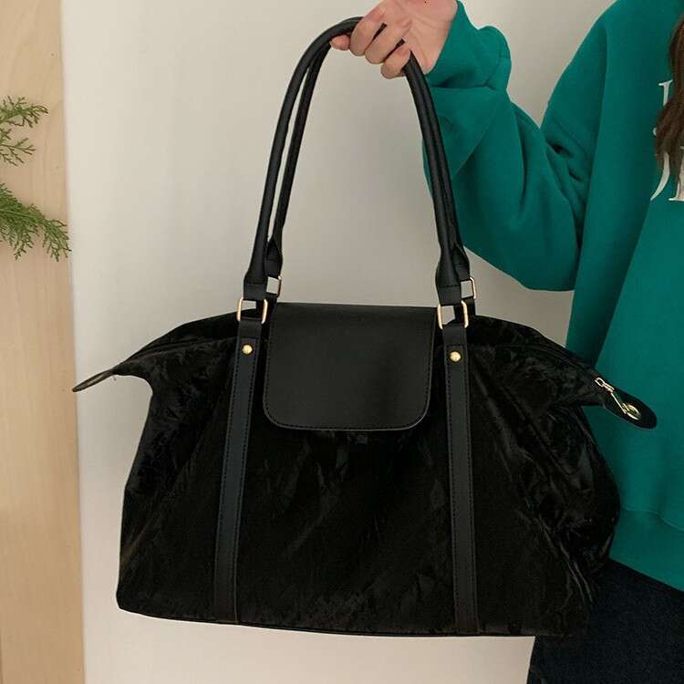 New Large Capacity for Women, Short-Distance Handheld Storage Lage Fiess Outdoor Travel Lightweight Bag, Duffel Bag