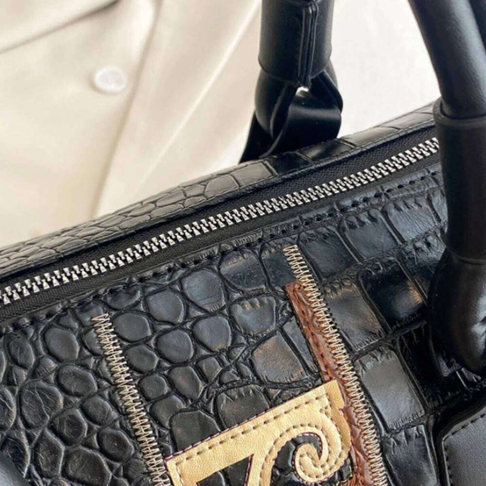New PU Leather Backpack, Handbag, Crossbody, Oversized Capacity, Handcrafted Figure Embroidery Women's Bag