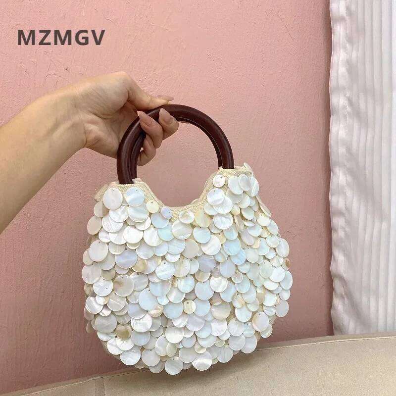 Handmade Handbags Fashion Wooden Circular Handle Women's Natural Shell Beaded Luxurious Design Summer Beach Tote Bag