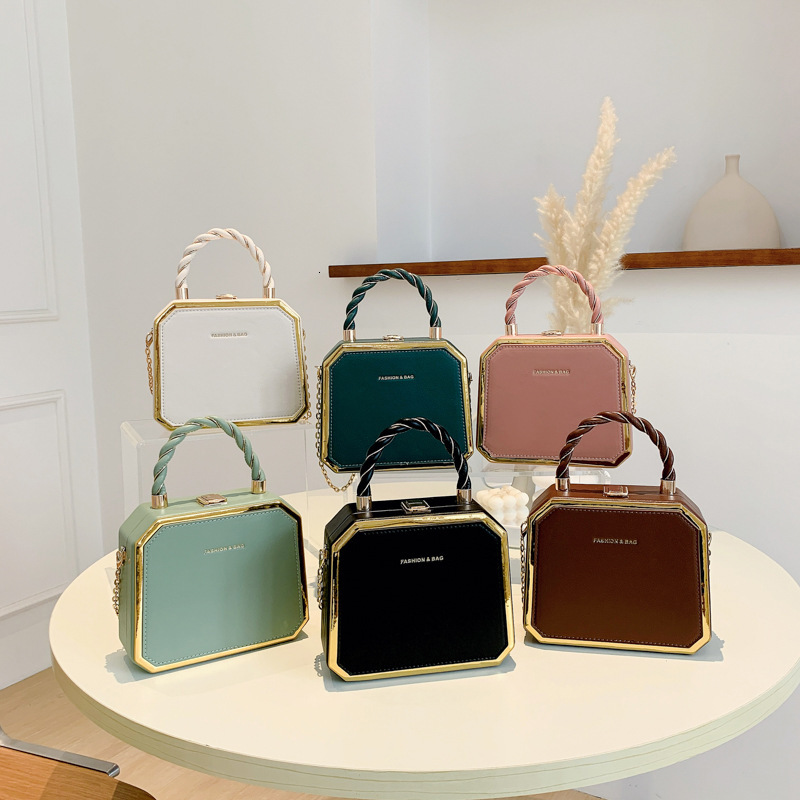 Free Shipping 2025 New Designer Bag Exquisite Casual Simple Color Women's Single Shoulder Handbag Fashionable High-quality Shopping Bag