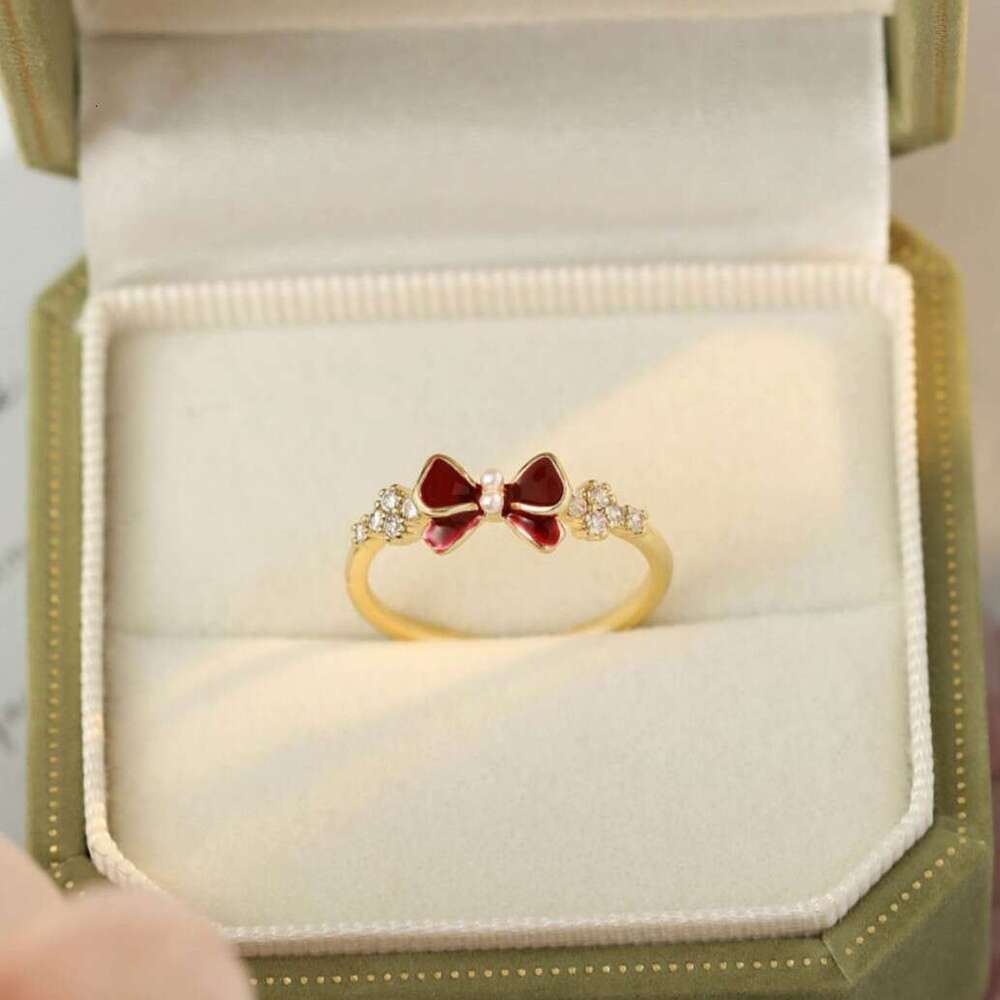 Gentle Bowknot for Women, Light Luxury Minimalist Style, High-end Sense, Fashionable Super Fairy Niche Design Ring Trend
