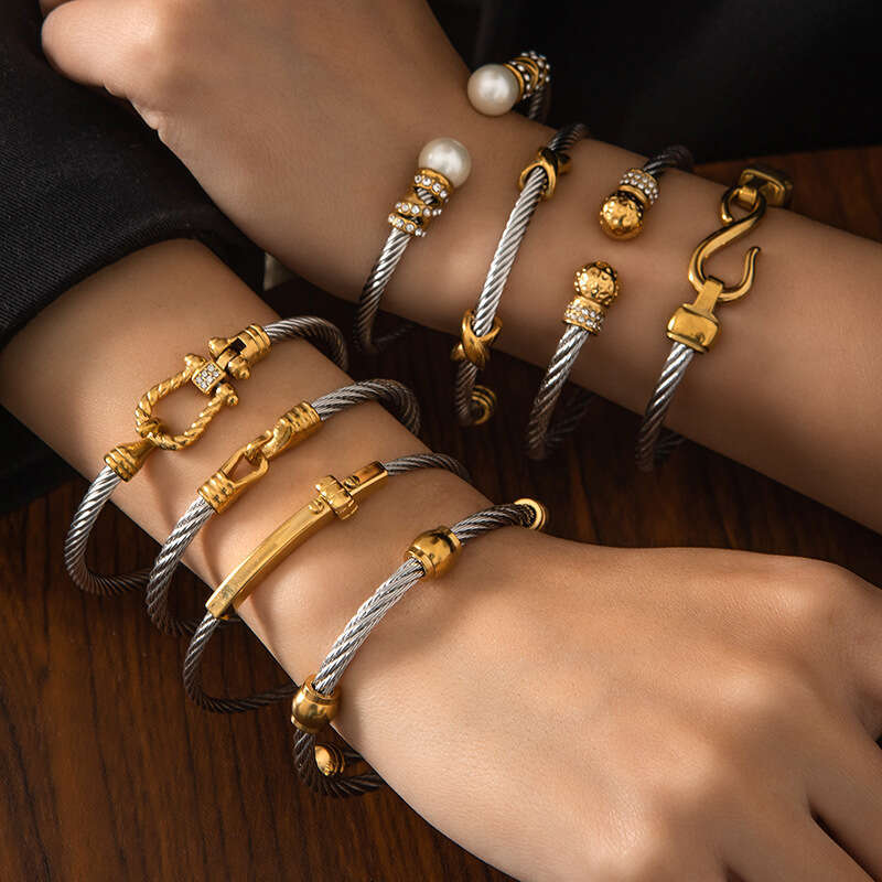 Luxury jewelry designer bracelet gold bracelet between steel wire ropes Europe America stainless steel non fading versatile titanium Fried Dough Twist