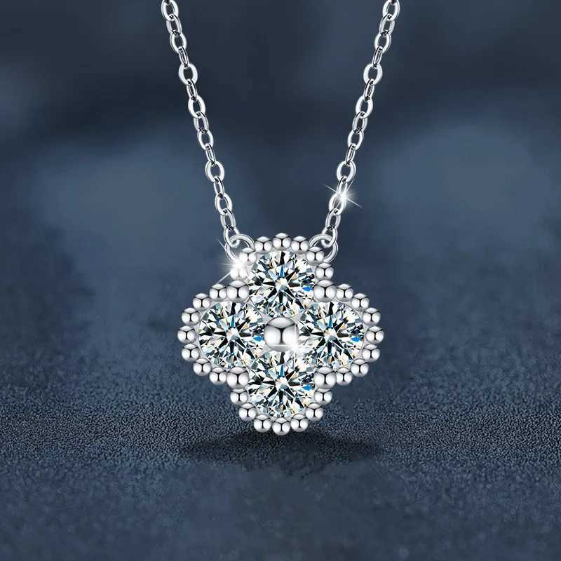 IOGOU Flower Clover Moissanite Pendant Necklace 925 Silver Clavicle Adjustable Chain for Women Girls Gift GRA Certified Jewelry W250618