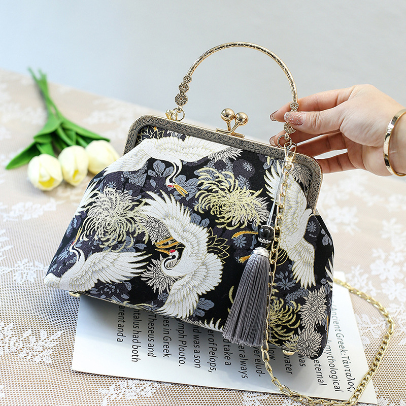 Free Shipping 2025 New Designer Bag Retro Embroidered Cheongsam Women's Single Shoulder Handbag Fashion High Quality Shopping Bag