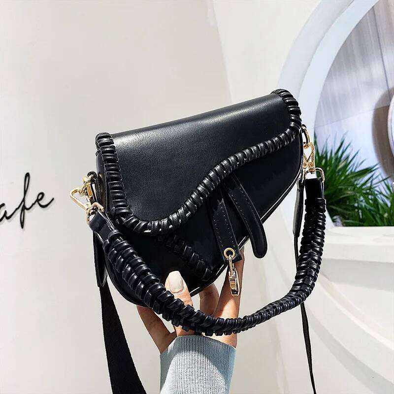 Fashionable Girl Simple and Versatile Tote Women's Personality Vintage Shoulder French Premium Textured Crossbody Bag Co