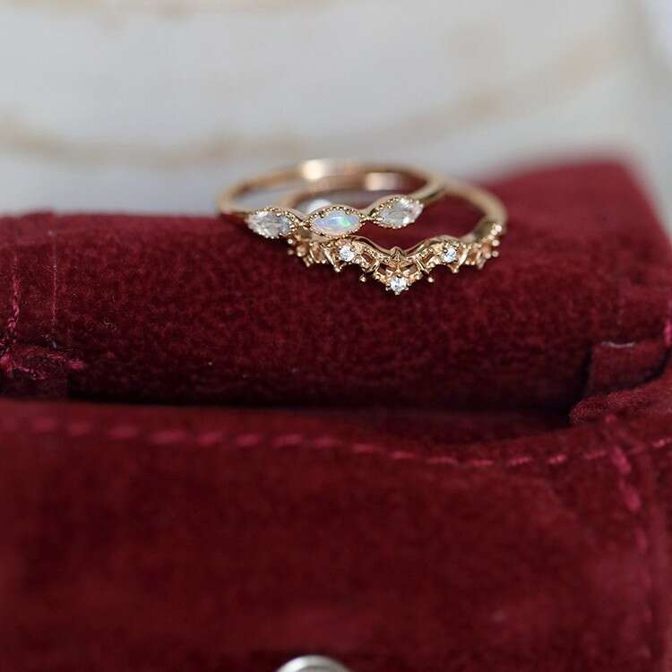 Summer New Luxury Electroplated Color Exquisite Hollow Pattern Leaf High-end Versatile Ring