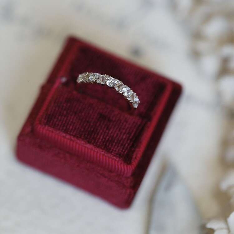 Stille Nacht Silent Night Snow Flash Defying High-Quality Full Diamond Zircon Luxury Sense Ring