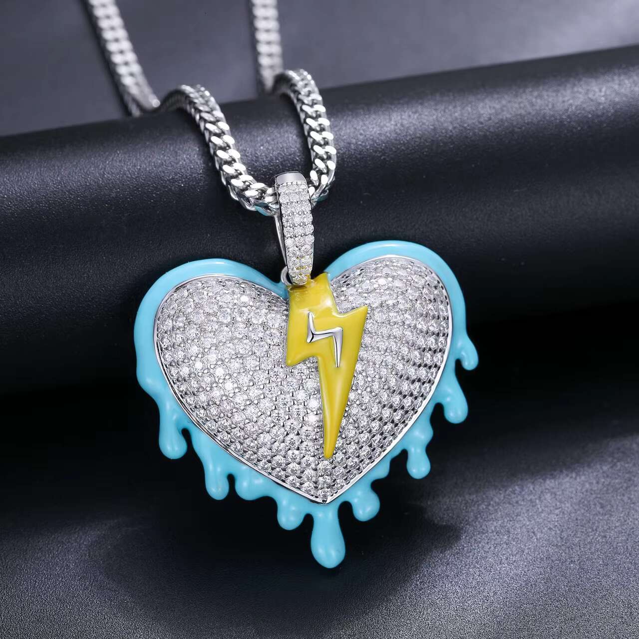 New Trendy VVS Moissanite Diamond Pendant Necklace in 925 Silver Glowing Dark Heart Hip Hop Style Fashionable Pendants Charms