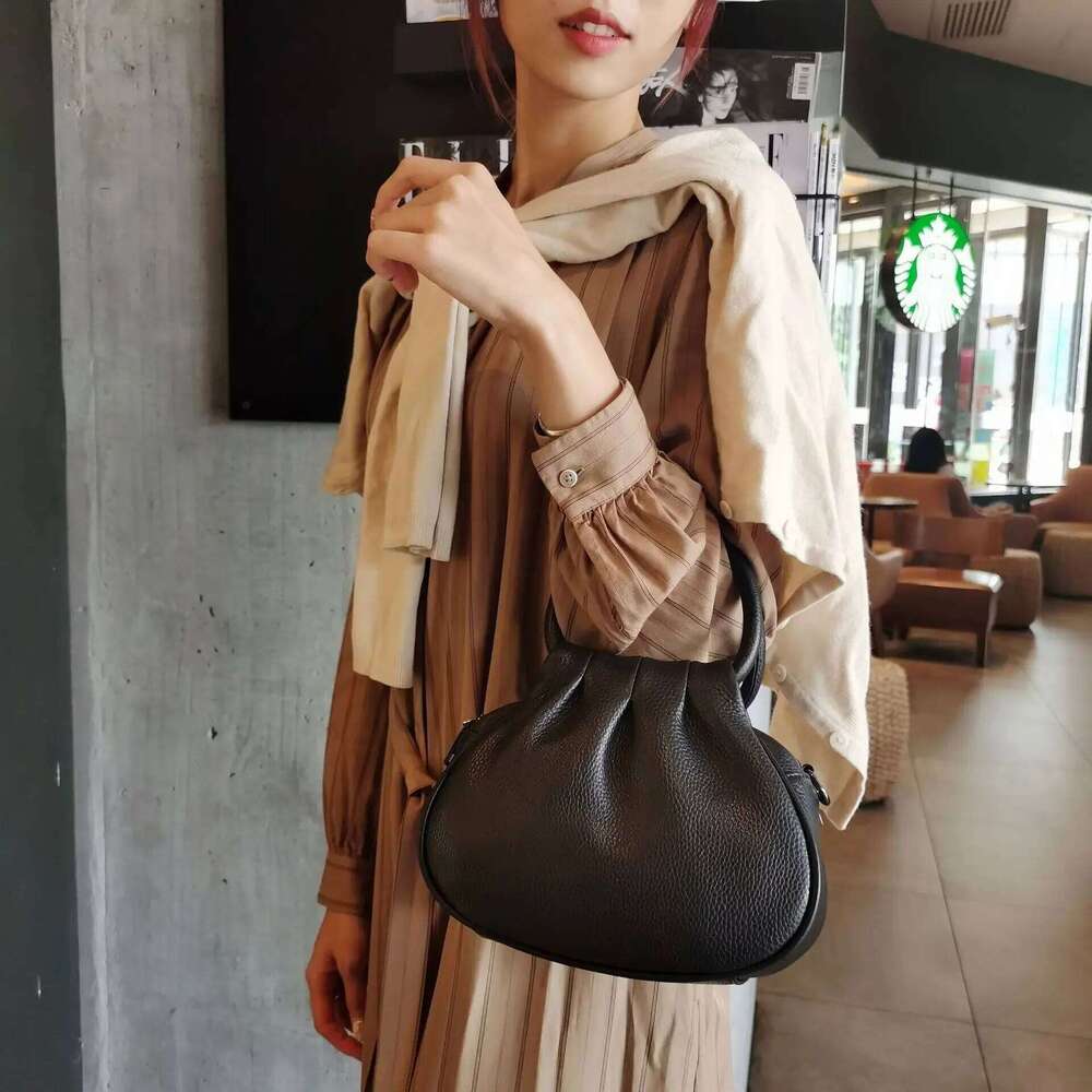 Elegant Soft Cowhide Leather Circle Ring Hand Dumpling Handbags Ruched Design Daily Pouch Small Female Crossbody Bag