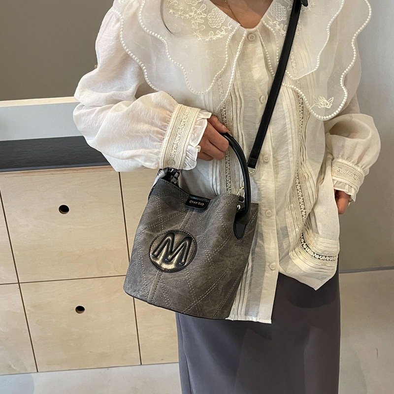 Free shipping designer Handbag Tote Bag Women Bag Spring Summer New Versatile Denim Bucket Bag Niche Texture Crossbody Bag