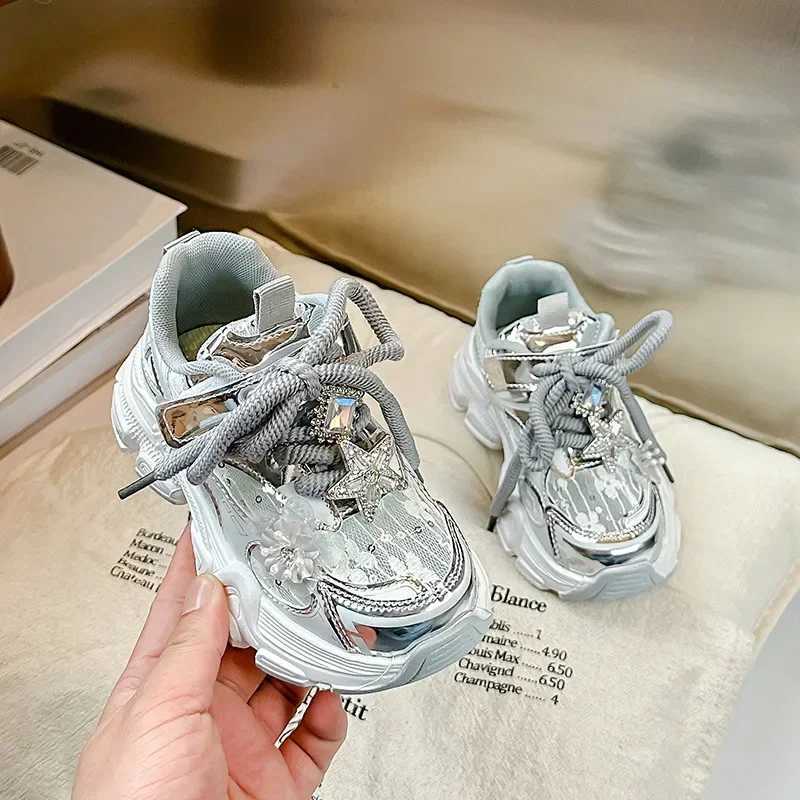 Girls Running Shoes Princess Style Flowers Children Sneakers Thick Soft Sole Non-slip 2025 New Kids Sports Shoes Mesh Breathable Z250618