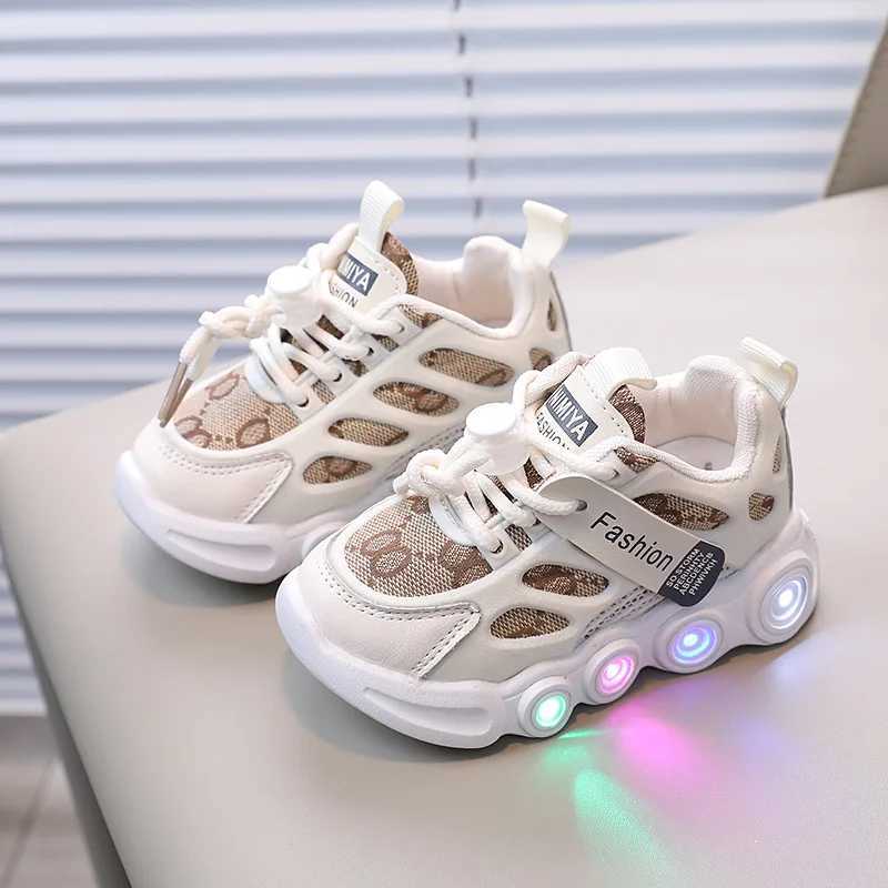 Spring New LED Light Shoes Childrens Shoes Webbed Cloth Breathable Children 1-6 Years Old Light Shoes Casual Sports Shoes Tide Z250618
