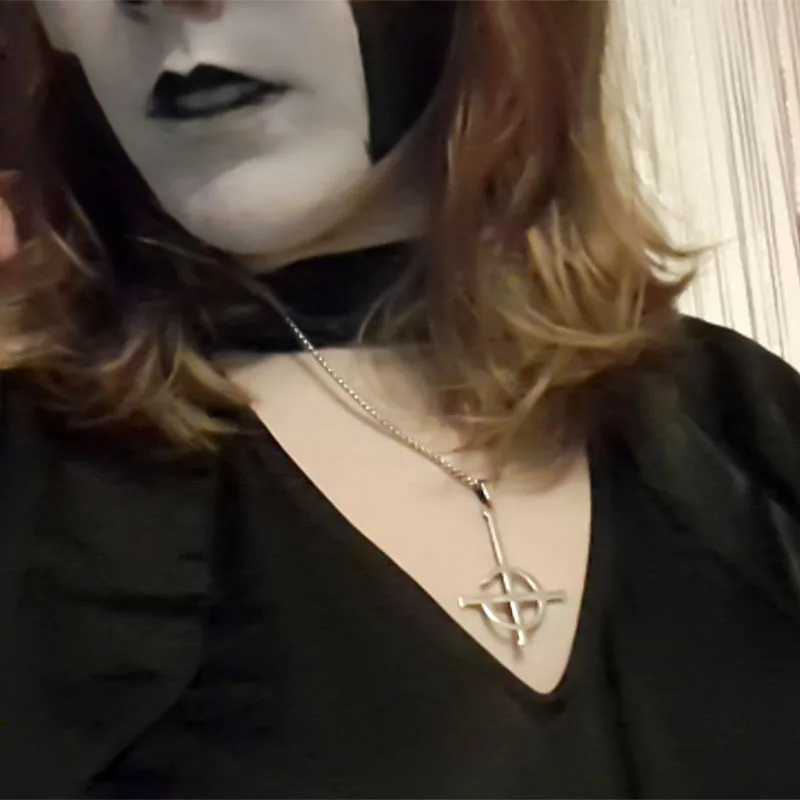 NamelESS Band BC StainlESS Steel Necklace Ghoul Cross Chain Musical Band Mask Grucifix Necklaces Jewelry collar de GHOST W250618