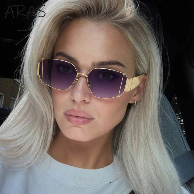 Fashion Rectangle Punk Sunglasses Women 2025 Brand Irregular Metal Frame Sunglass Sexy Vintage Traveling Eyewear Shades
