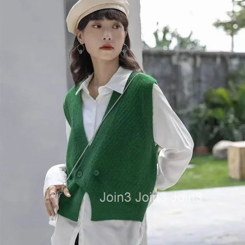 V-neck Ladies Sweaters Winter Button Short Knitted Top for Women Brown Vest Modern Tricot Blouse Designer Sale 90s Vintage Crop