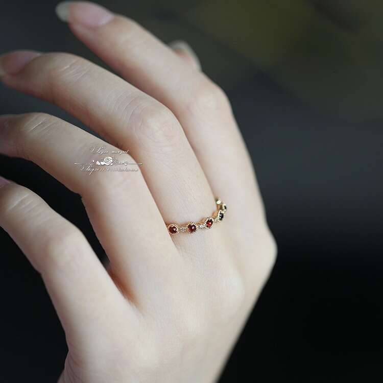 Dusk, Evening Star Super Beautiful Flower High Imitation Natural White Topaz Red Pomegranate Rare Rose Cut Light Luxury Ring