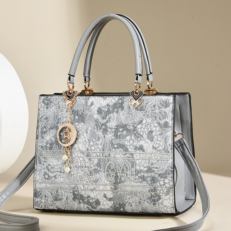 Ladies' Handheld Designer Bag 2025 New Middle Aged Ladies' Handbag Fashionable And Elegant Large Capacity Single Shoulder Crossbody Bag