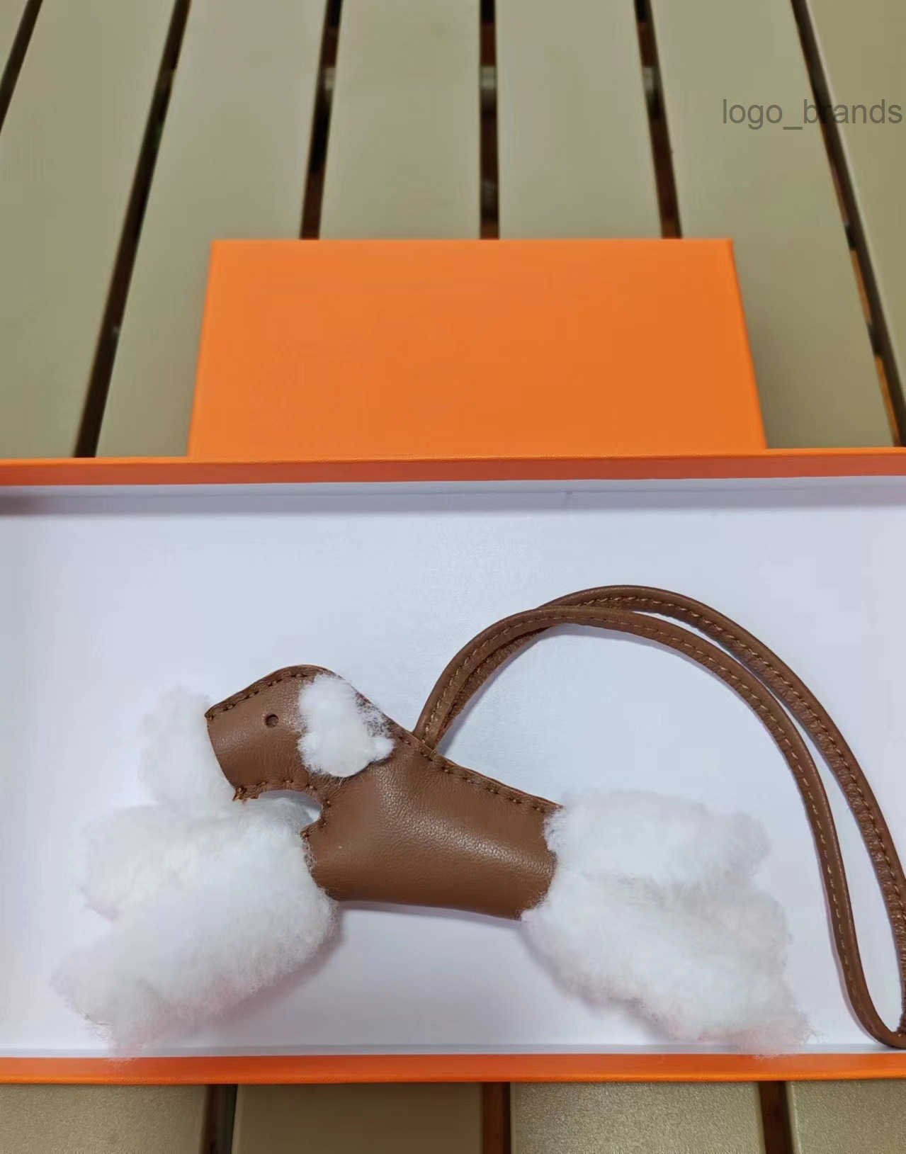 Designer Keychain Elegant Female Rearview Mirror Charm - Soft Sheepskin Peach Heart Pendant Bag pendant