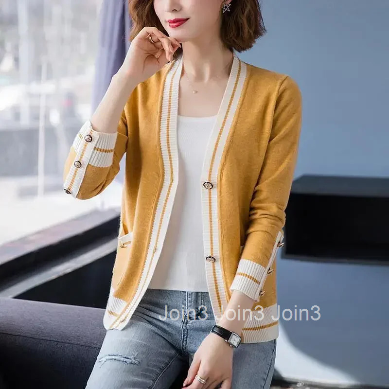 Outerwear Loose Womens Cardigans New In Coat Knitwear 2025 Trending Fashion Korean Streetwear Aesthetic Ladies Knit Sweaters