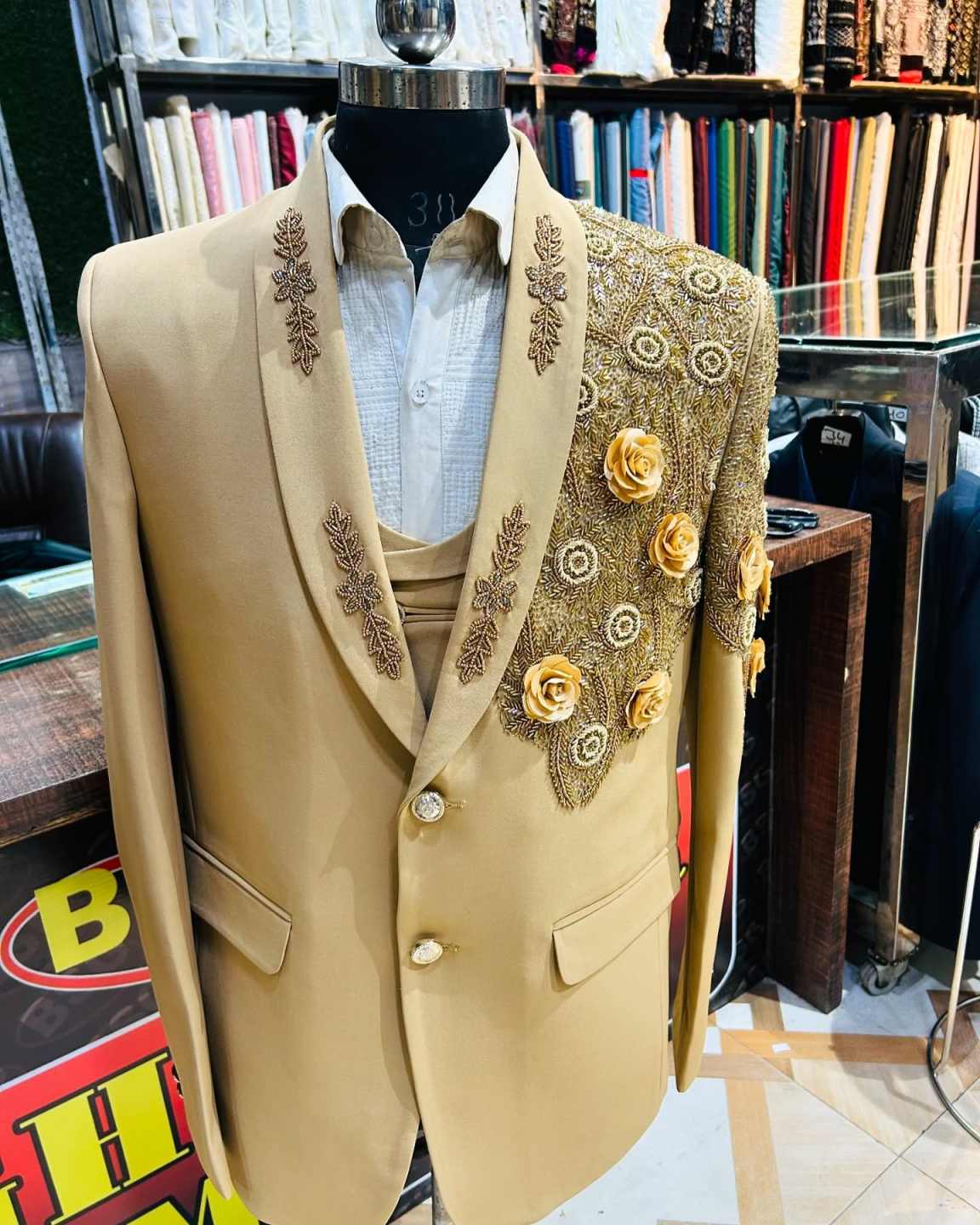 Hand Made Flowers Men Pants Suits Shawl Lapel Beading Groom Wedding Party Tuxedos Male Costumes Homme Black Pants Customized