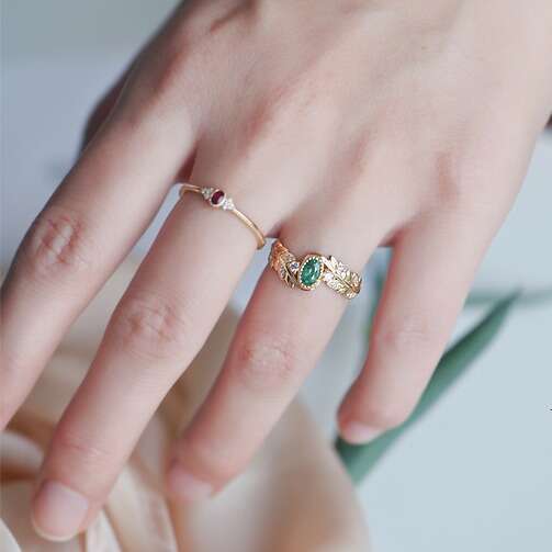 Street Slang" Natural Emerald Gold Inlaid Light Luxury Olive Branch Ring