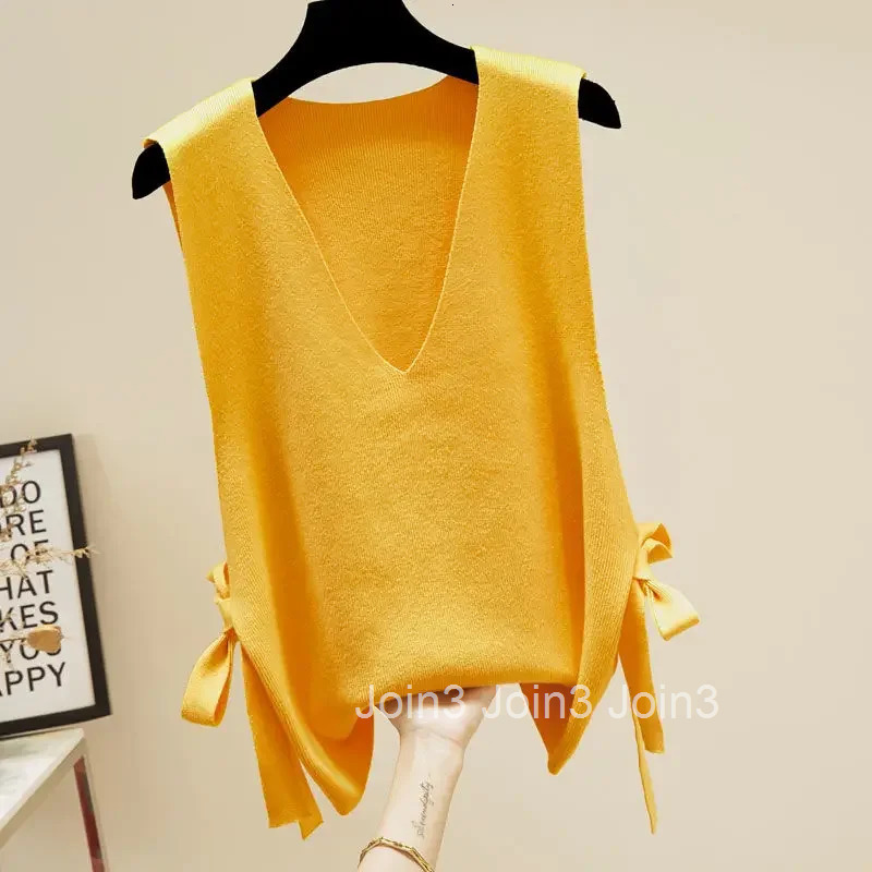 V-neck Red Knit Tops For Woman Black Womens Sweater Vest Modern Streetwear Cold Winter Trend Unique Offers Jumper Korean Style