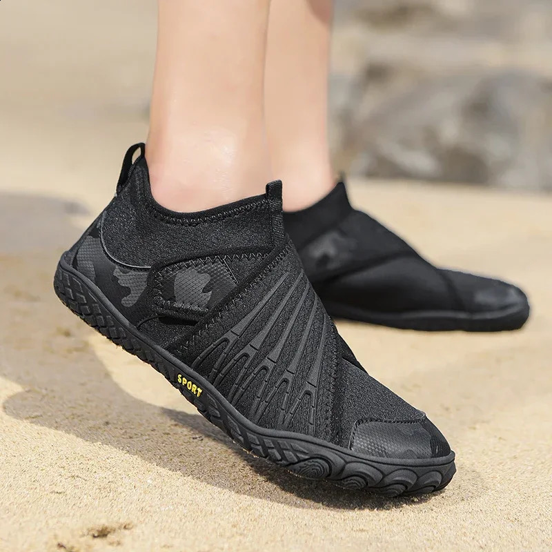 Water Shoes for Men Quick Dry Wide Toe Aqua Shoes Adjustable Barefoot Sock for Swim Beach River Pool Surf 250617