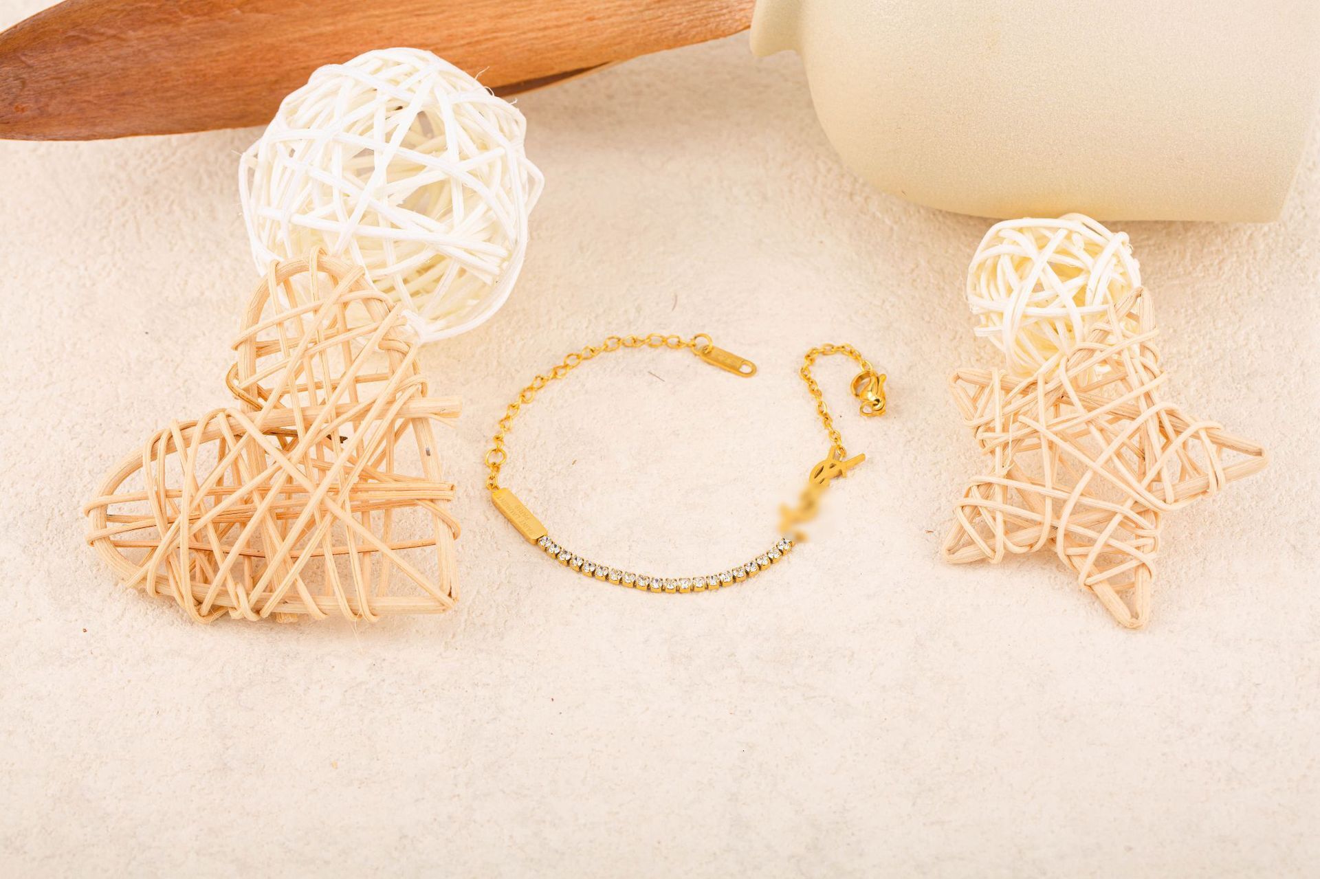 New Style Dia-Studded Poplar Forest Love Bracelet for Women, Light High-End Titanium Steel Jewelry, Non-Fading Gold