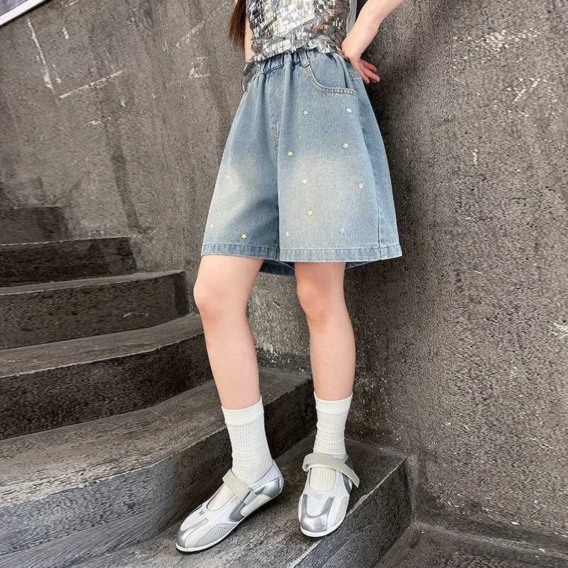Girls summer small flower denim shorts 2025 new fashion jeans casual sports shorts 5-15 years oldC250617