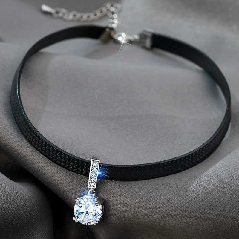 Glitter Zircon Geetric Pendant Choker Sexy Black Leather Short Necklaces for Wen Temperament Aesthetic Jewelry AccoriesC250617