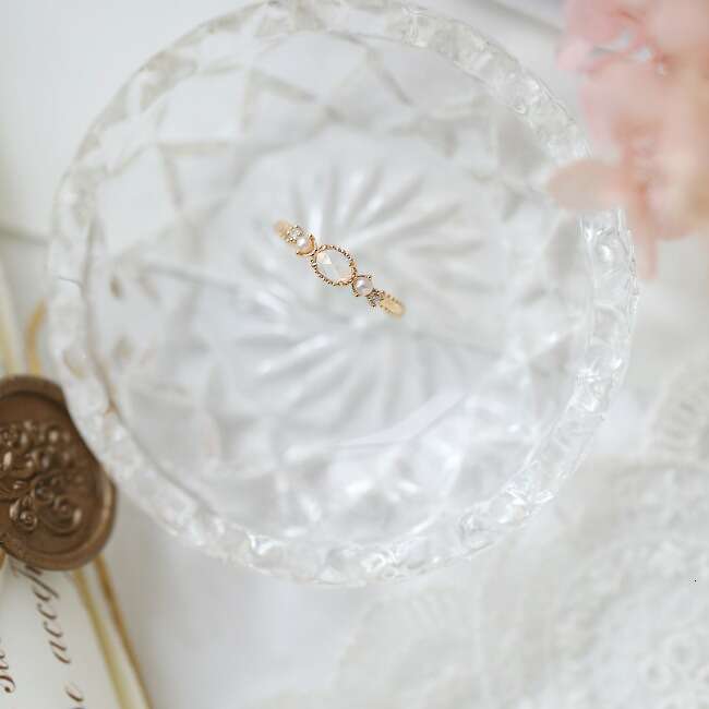 Cross Rose Garden" Palace Style Creamy Natural Pearl White Crystal Light Luxury Ring