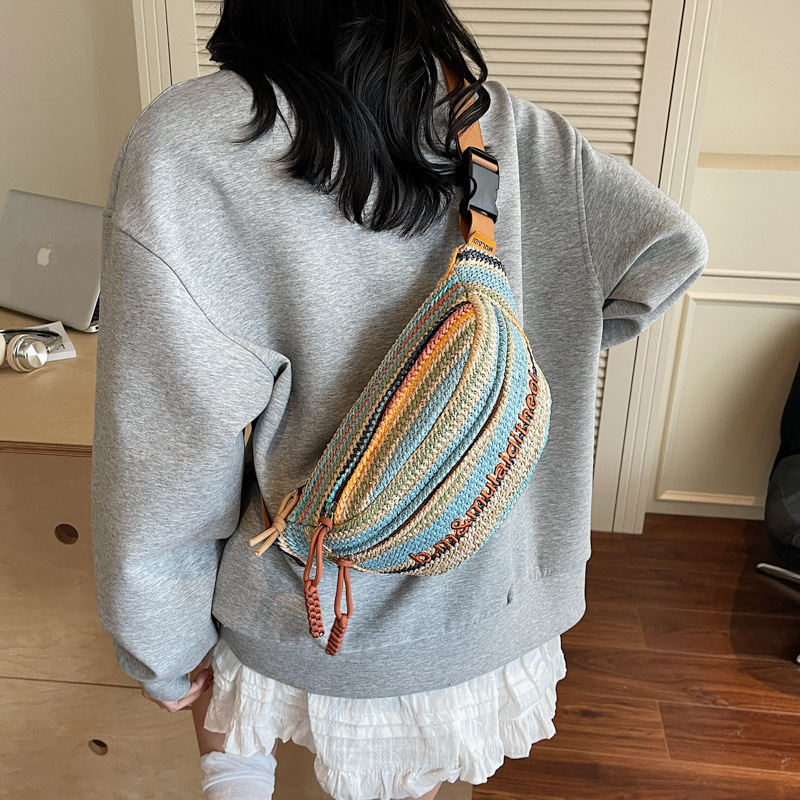 Free shipping designer Summer Trend Hot Style Rainbow Woven Bag for Women 2025 New Beach Vacation Beach Bag Commuter Crossbody Bag Chest Bag