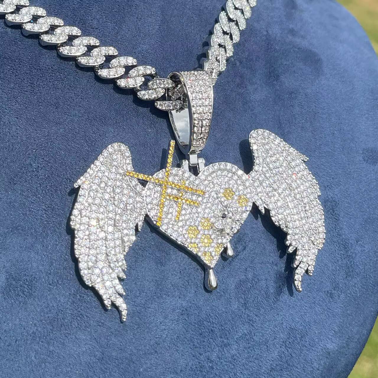 Customizable 3D Design Gold 925 SilverVVS Moissanite Pendant Unique New Hip Hop Style Iced Heart Wing Necklace Pendants Charms