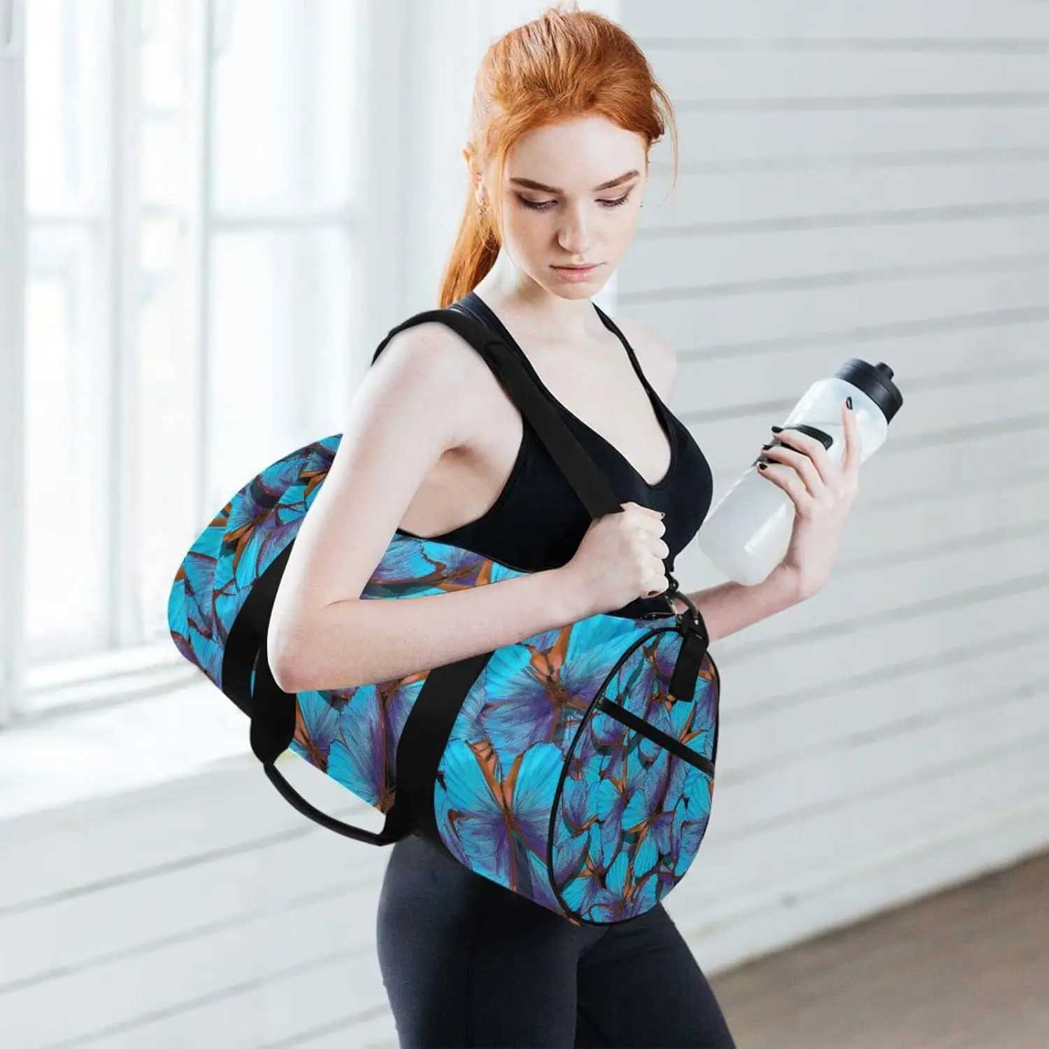 Round Duffel Sports Bag Blue Butterfly Lightweight with Inner Pocket Gym Bag for Men Women Duffle Bag for Travel Sports W250618