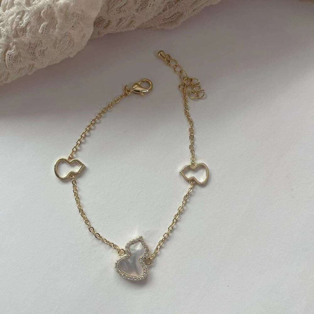 Gentle Style Mother-of-Pearl Elegant Wear Gourd 2023 New Gold Micro-Paved Zircon Bracelet Jewelry